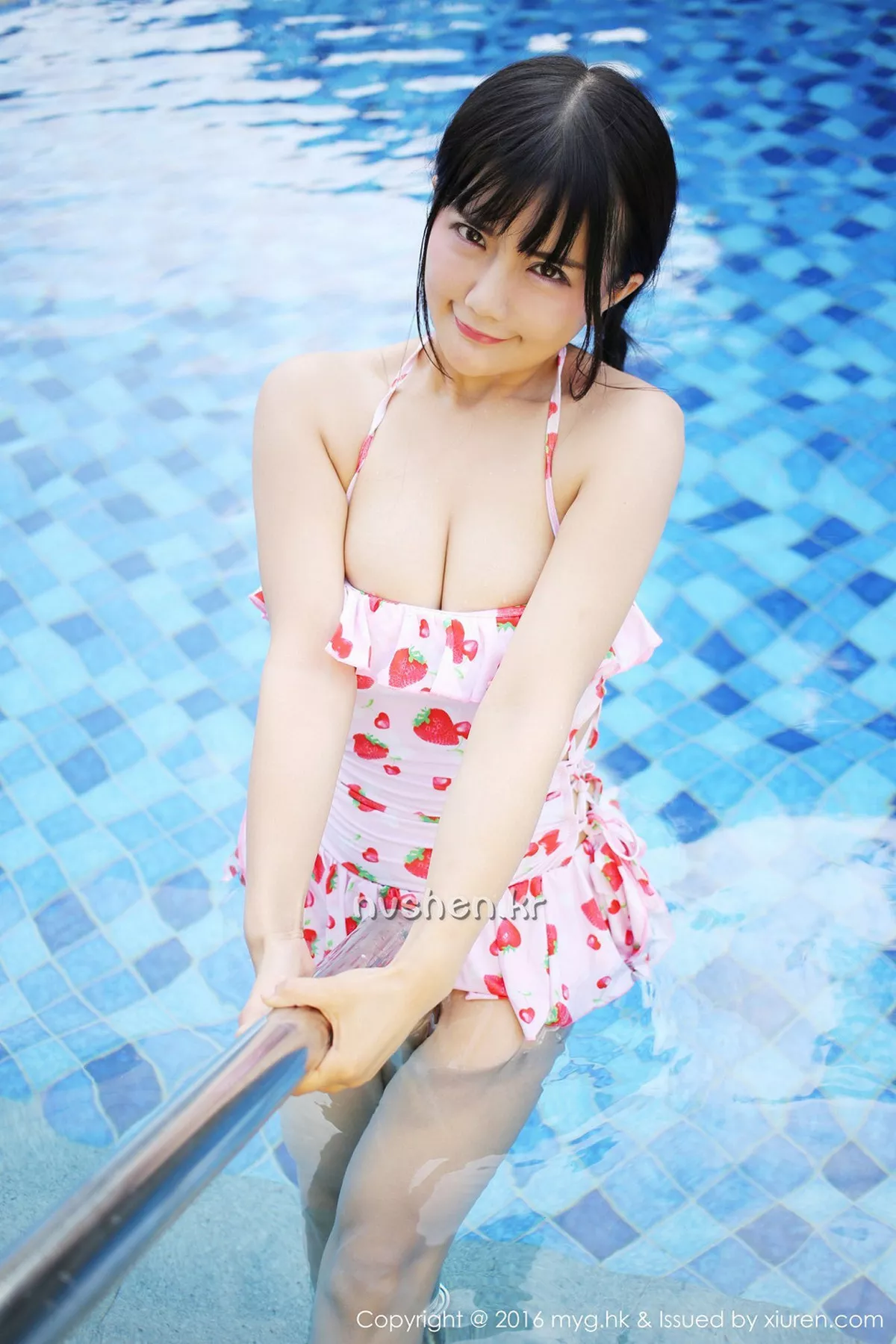 秀人集.com_[MyGirl美媛馆]Vol.230_巨乳嫩模崔乖艺性感花色比基尼童颜巨乳诱惑写真54P