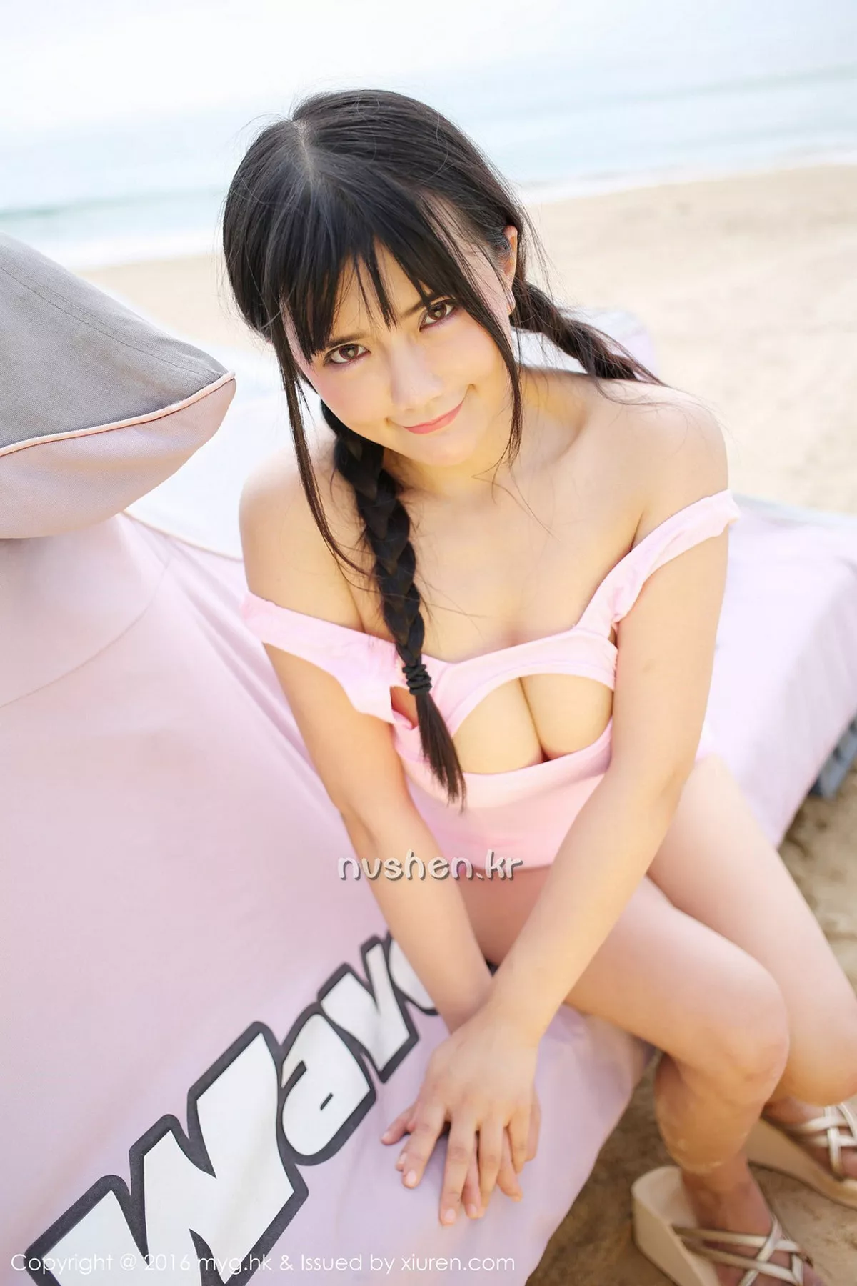 秀人集.com_[MyGirl美媛馆]Vol.230_巨乳嫩模崔乖艺性感花色比基尼童颜巨乳诱惑写真54P