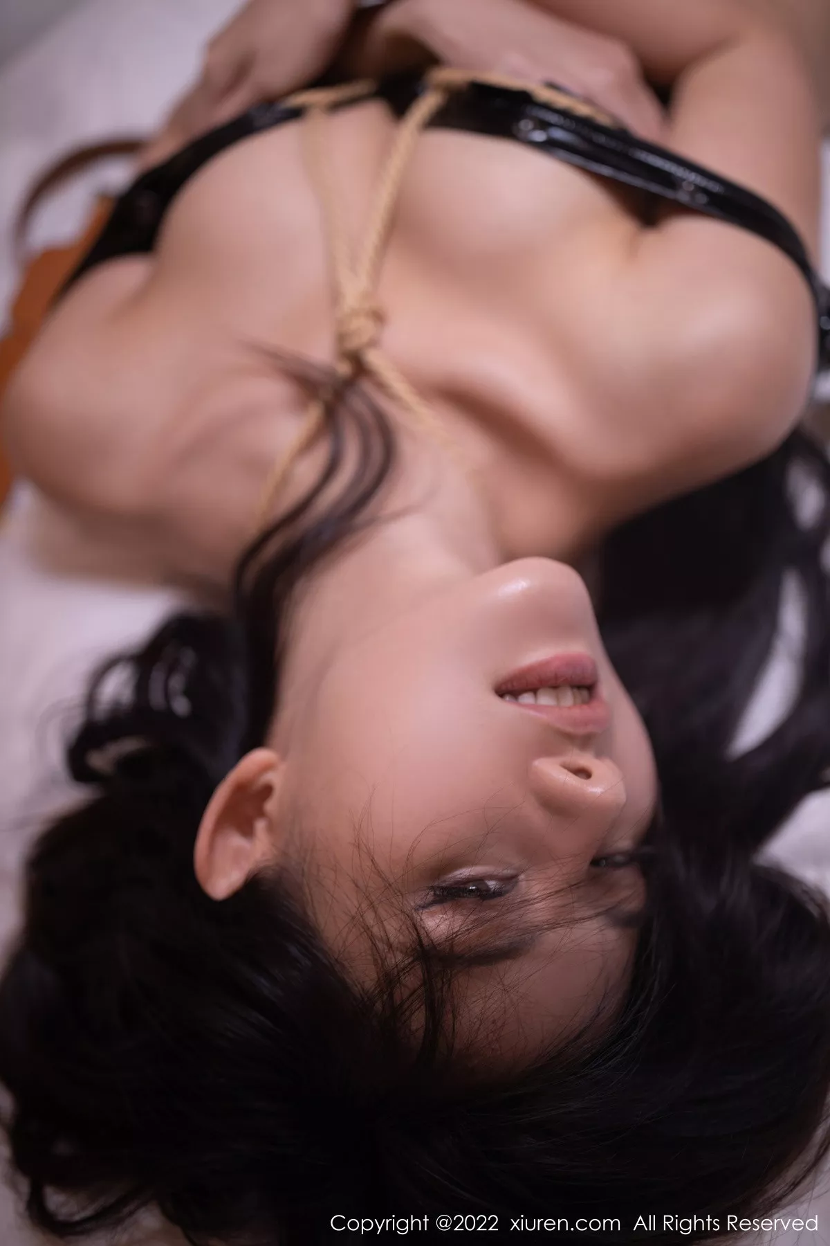 秀人集.com_[XiuRen秀人网]No.5981_模特就是阿朱啊北京旅拍情趣捆绑主题黑色轻透内衣惹火诱惑写真82P