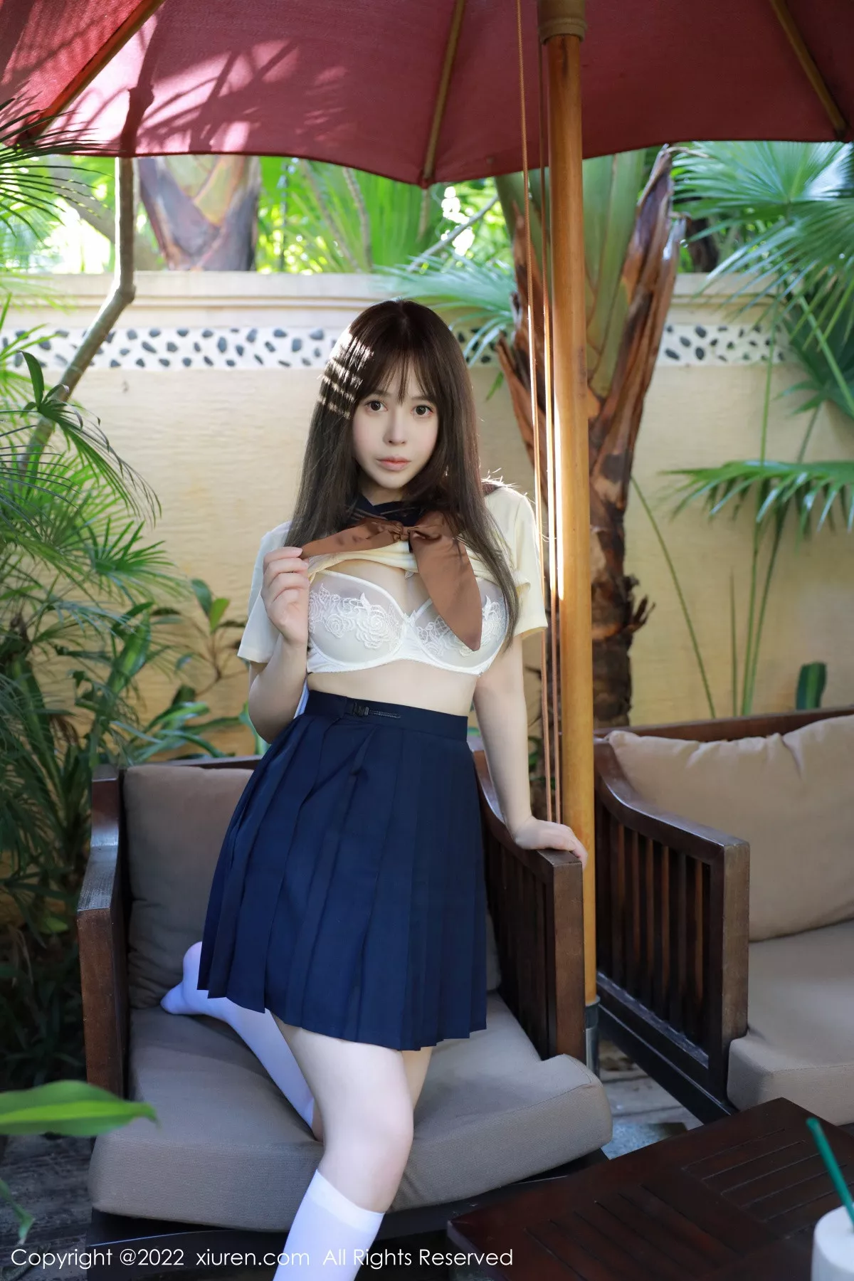 秀人集.com_[XiuRen秀人网]No.6021_女神Evelyn艾莉南京旅拍户外性感白色水手服秀完美身材诱惑写真66P