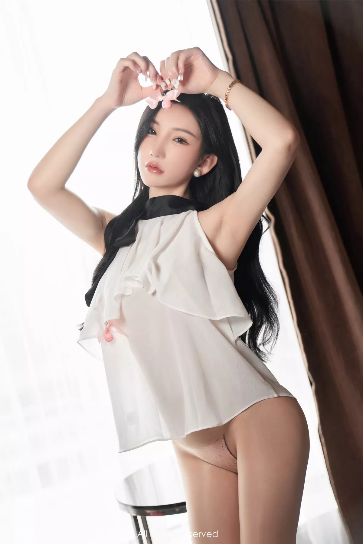 秀人集.com_[XiuRen秀人网]No.6435_女神周于希Sally澳门旅拍白色薄纱服饰配超薄肉丝撩人诱惑写真83P