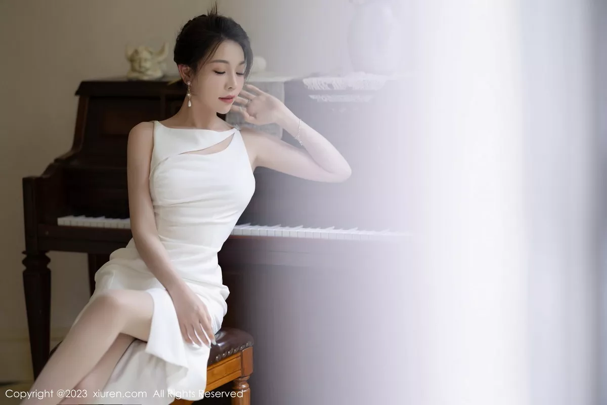 秀人集.com_[XiuRen秀人网]No.7155_模特徐莉芝Booty白色吊带裙+白色蕾丝薄纱秀惹火身材诱惑写真90P