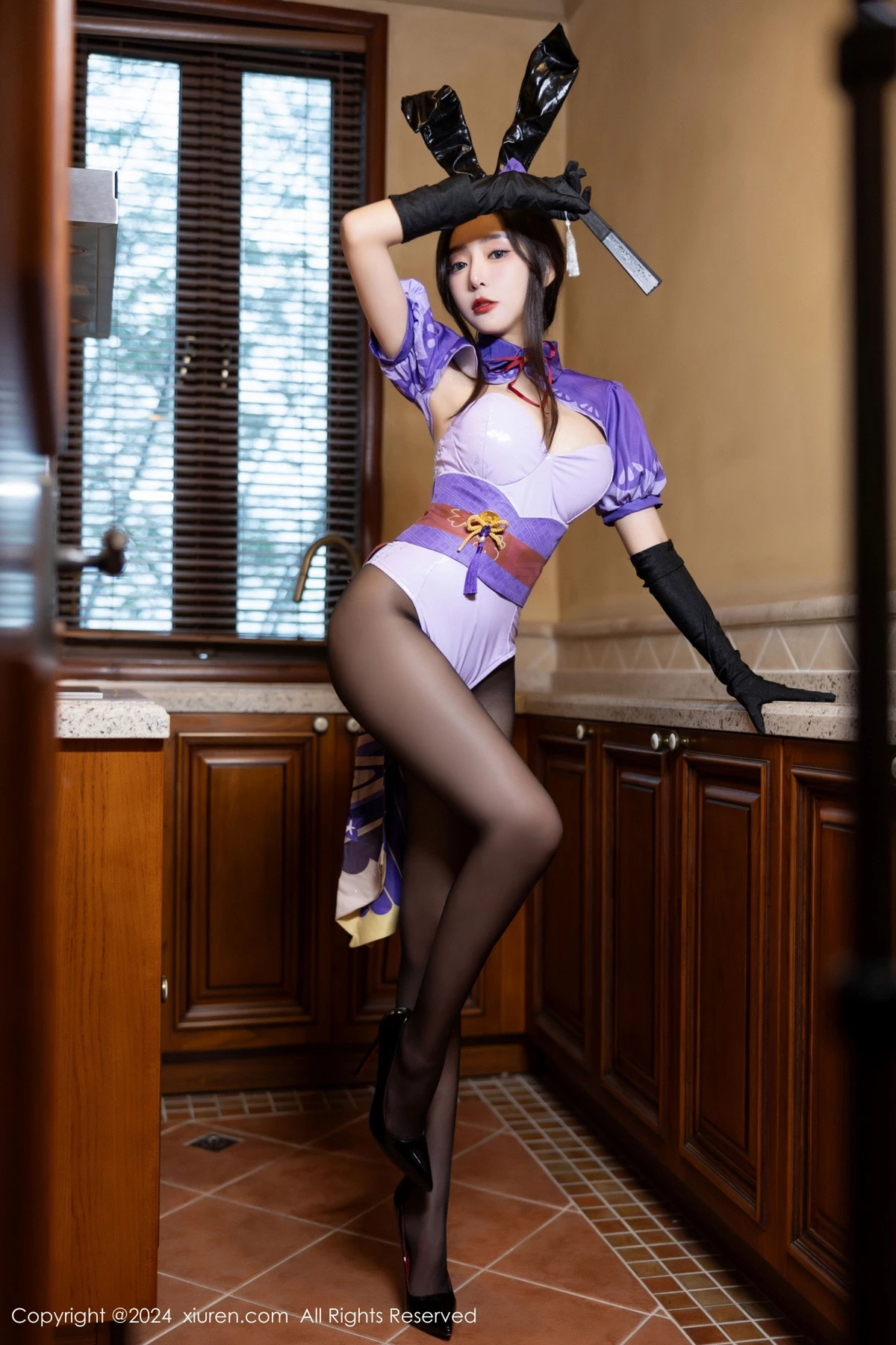 秀人集.com_[XiuRen秀人网]No.8562_女神王馨瑶yanni性感紫色内衣配超薄黑丝秀完美身材迷人诱惑写真81P