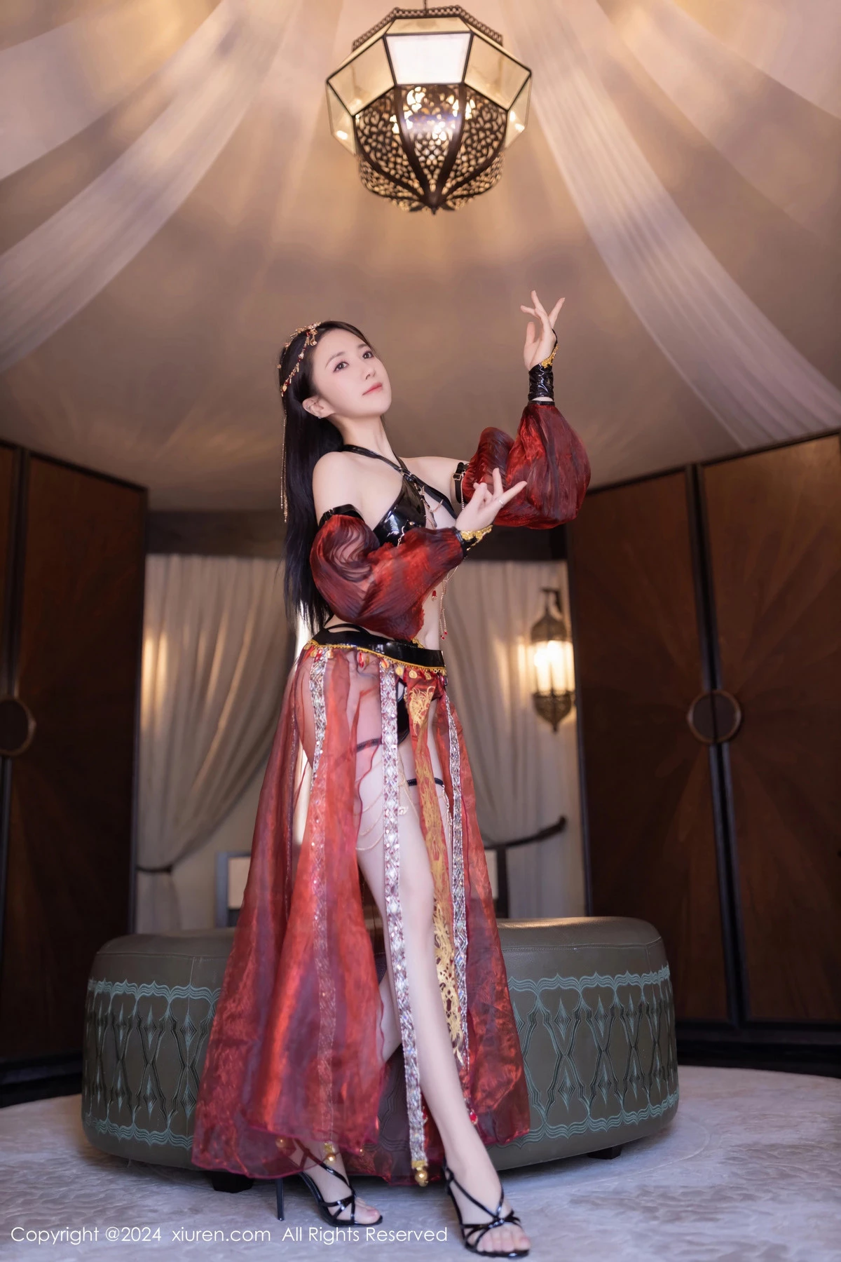 秀人集.com_[XiuRen秀人网]No.8778_模特鱼子酱Fish性感舞娘薄纱露黑色情趣内衣秀完美身材诱惑写真80P