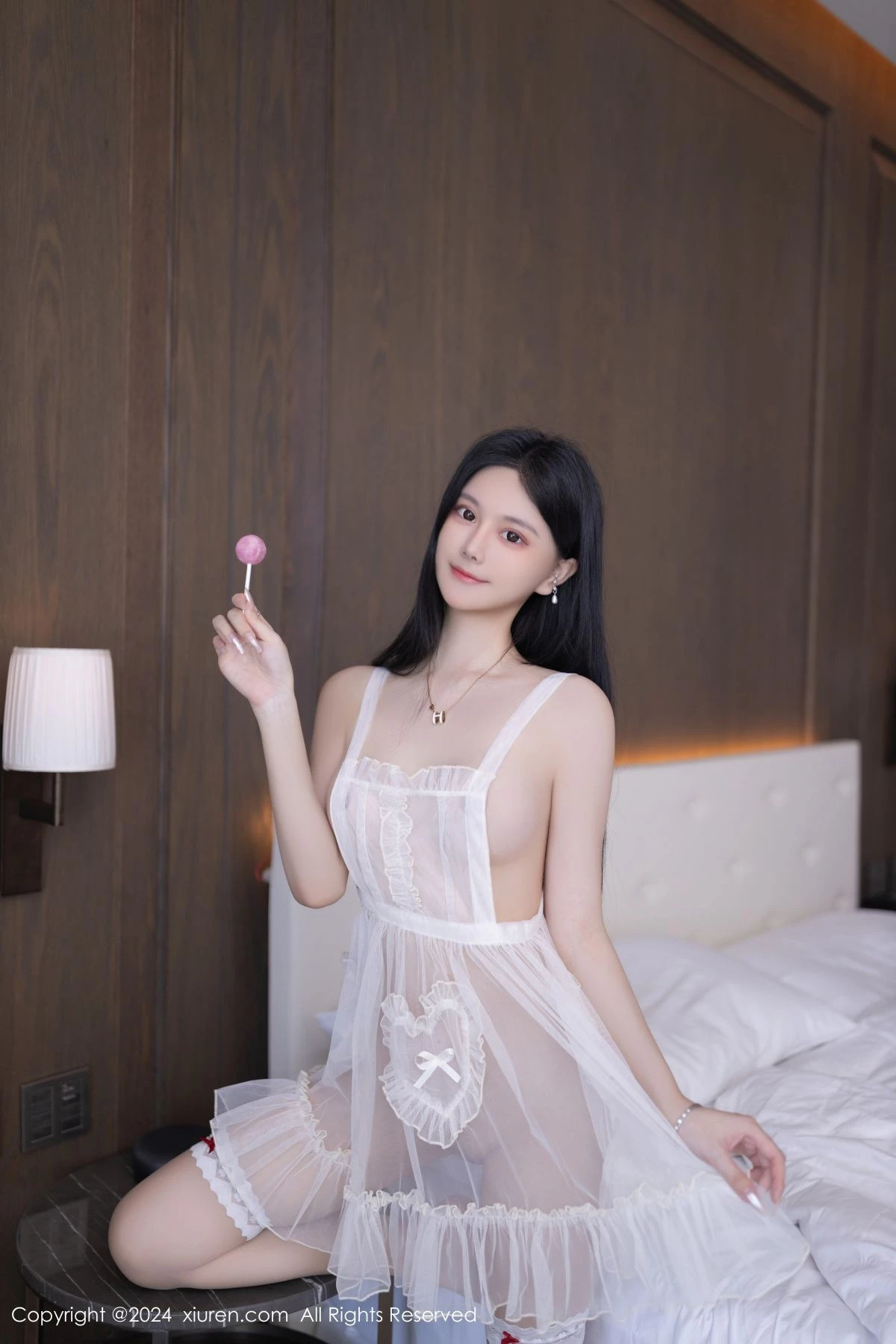 秀人集.com_[XiuRen秀人网]No.9062_模特幼幼私房性感白色轻透连衣短裙配白丝袜秀完美身材诱惑写真80P