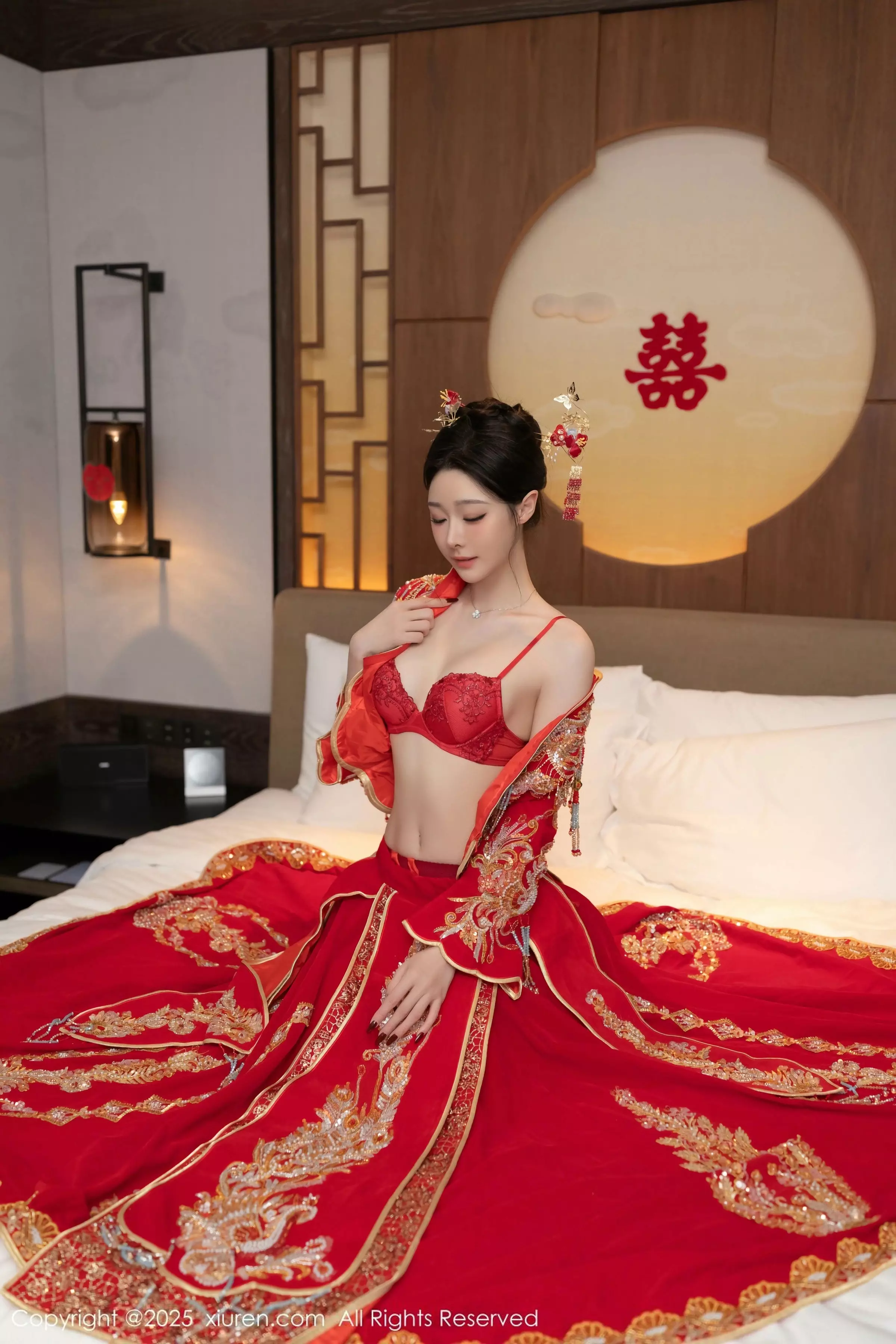 秀人集.com_[XiuRen秀人网]No.10055_模特小逗逗新婚主题性感红色蕾丝内衣配黑丝吊袜完美诱惑写真82P