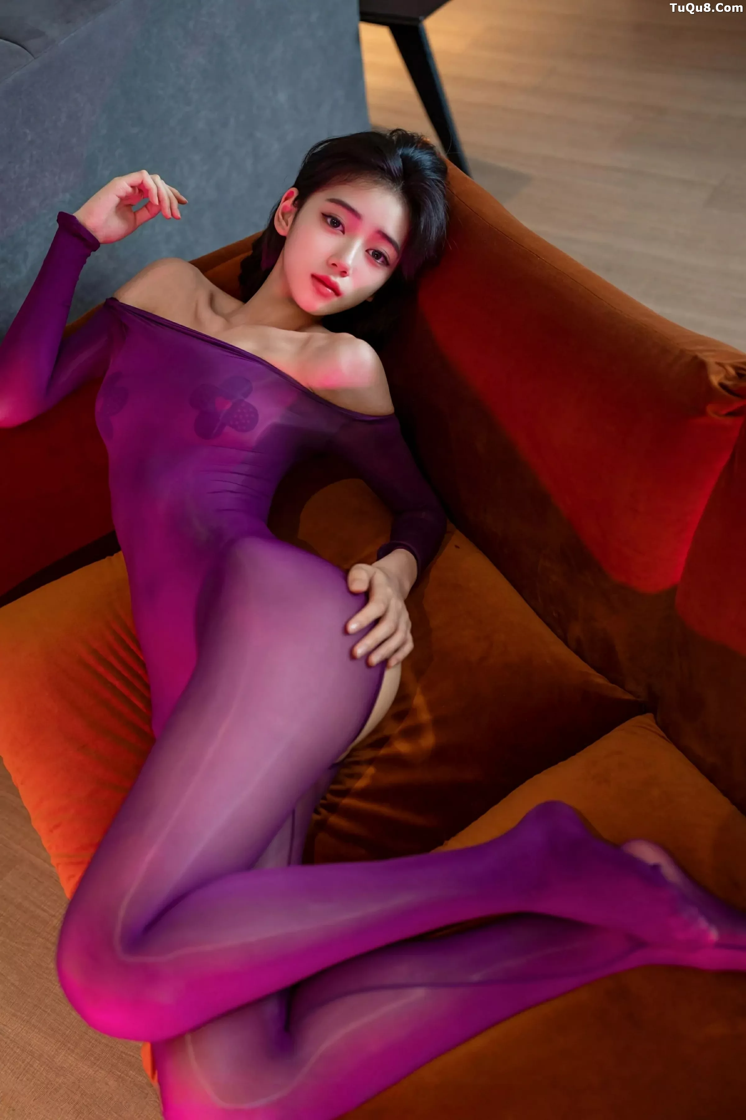 秀人集.com_[XINGYAN星颜社]VOL.363_模特时安安浴室场景性感紫色连体丝袜秀柔美身姿撩人诱惑写真81P