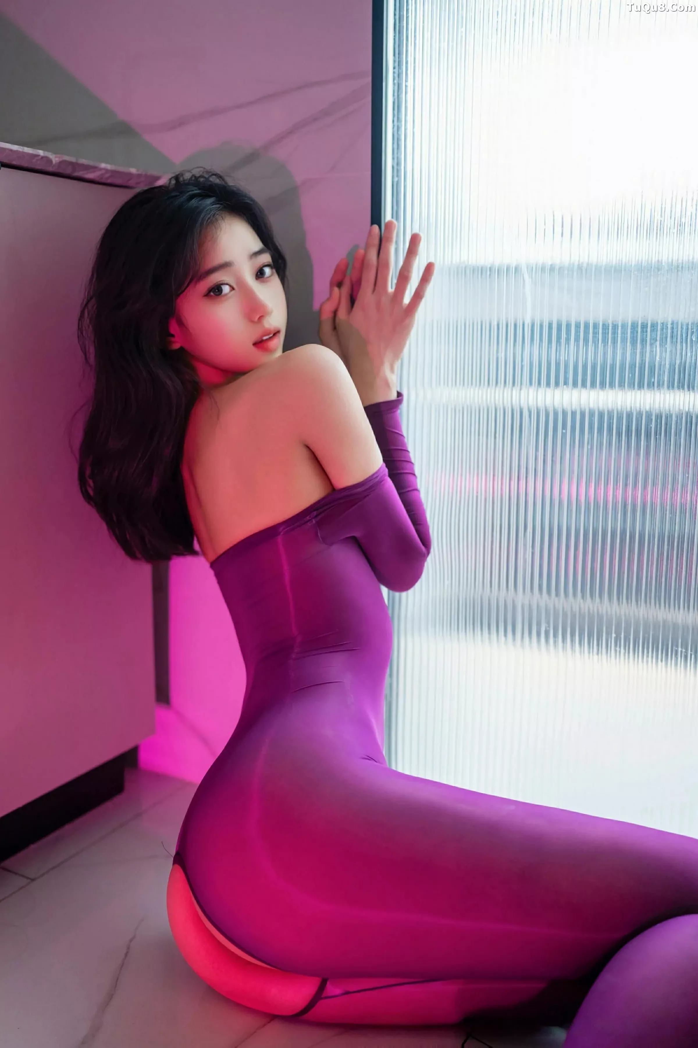 秀人集.com_[XINGYAN星颜社]VOL.363_模特时安安浴室场景性感紫色连体丝袜秀柔美身姿撩人诱惑写真81P