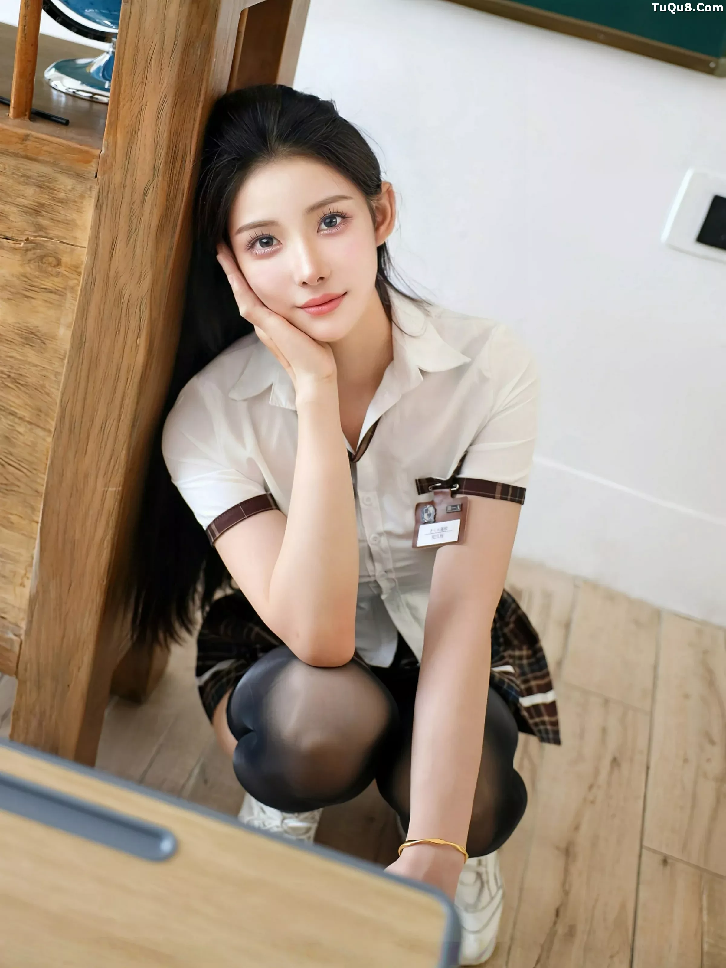 秀人集.com_[XiuRen秀人网]No.10512_模特梨霜儿性感学妹制服露黑色内衣配黑丝袜秀凹凸身材诱惑写真81P