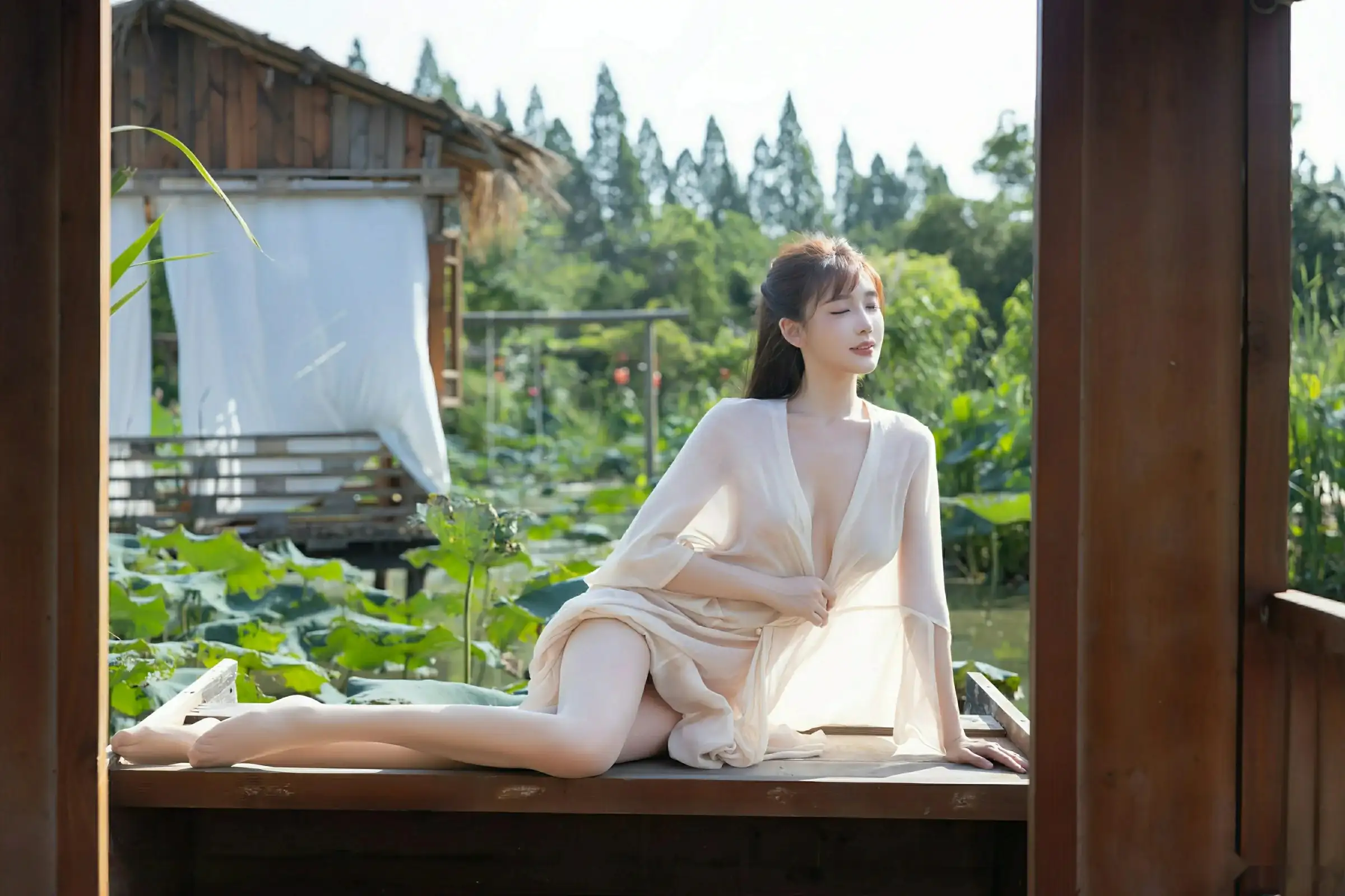 秀人集.com_[XiuRen秀人网]No.10630_模特陆萱萱户外性感浅色薄纱服饰配超薄肉丝秀柔美身姿诱惑写真76P