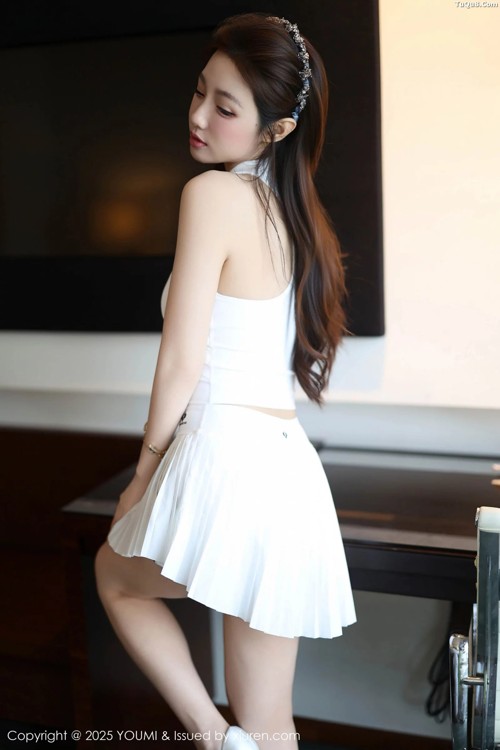 秀人集.com_[YouMi尤蜜荟]Vol.1165_模特桃桃·夭夭twins性感姐妹花白色分体短裙秀完美身材诱惑写真70P