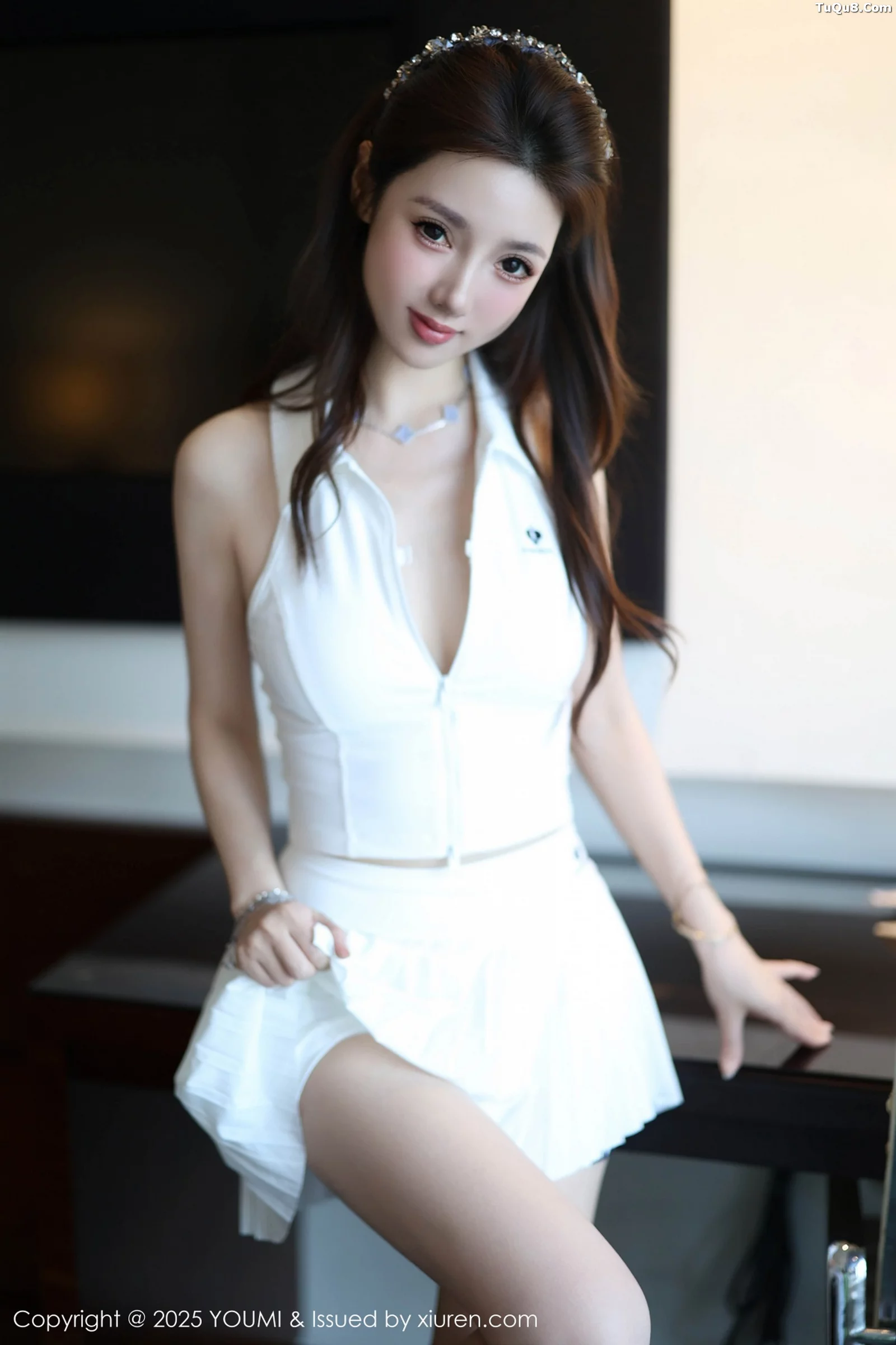 秀人集.com_[YouMi尤蜜荟]Vol.1165_模特桃桃·夭夭twins性感姐妹花白色分体短裙秀完美身材诱惑写真70P