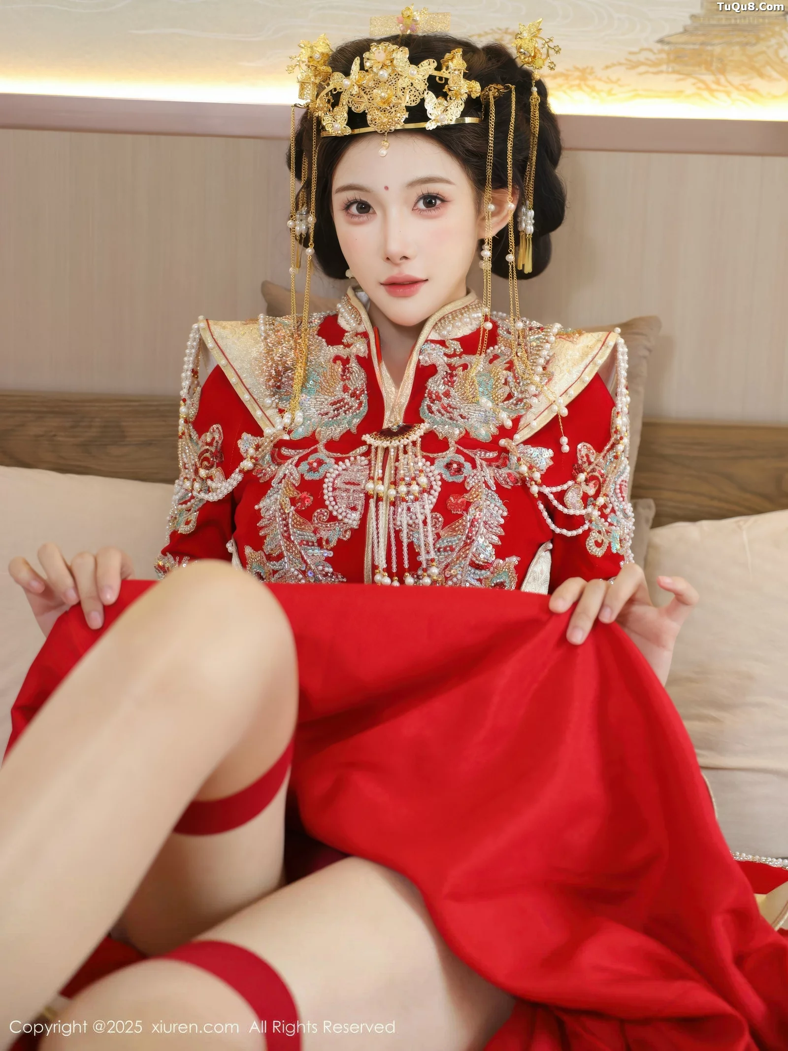 秀人集.com_[XiuRen秀人网]No.10742_模特梨霜儿性感红色新娘服饰配肉色丝袜秀丰腴身材迷人诱惑写真84P