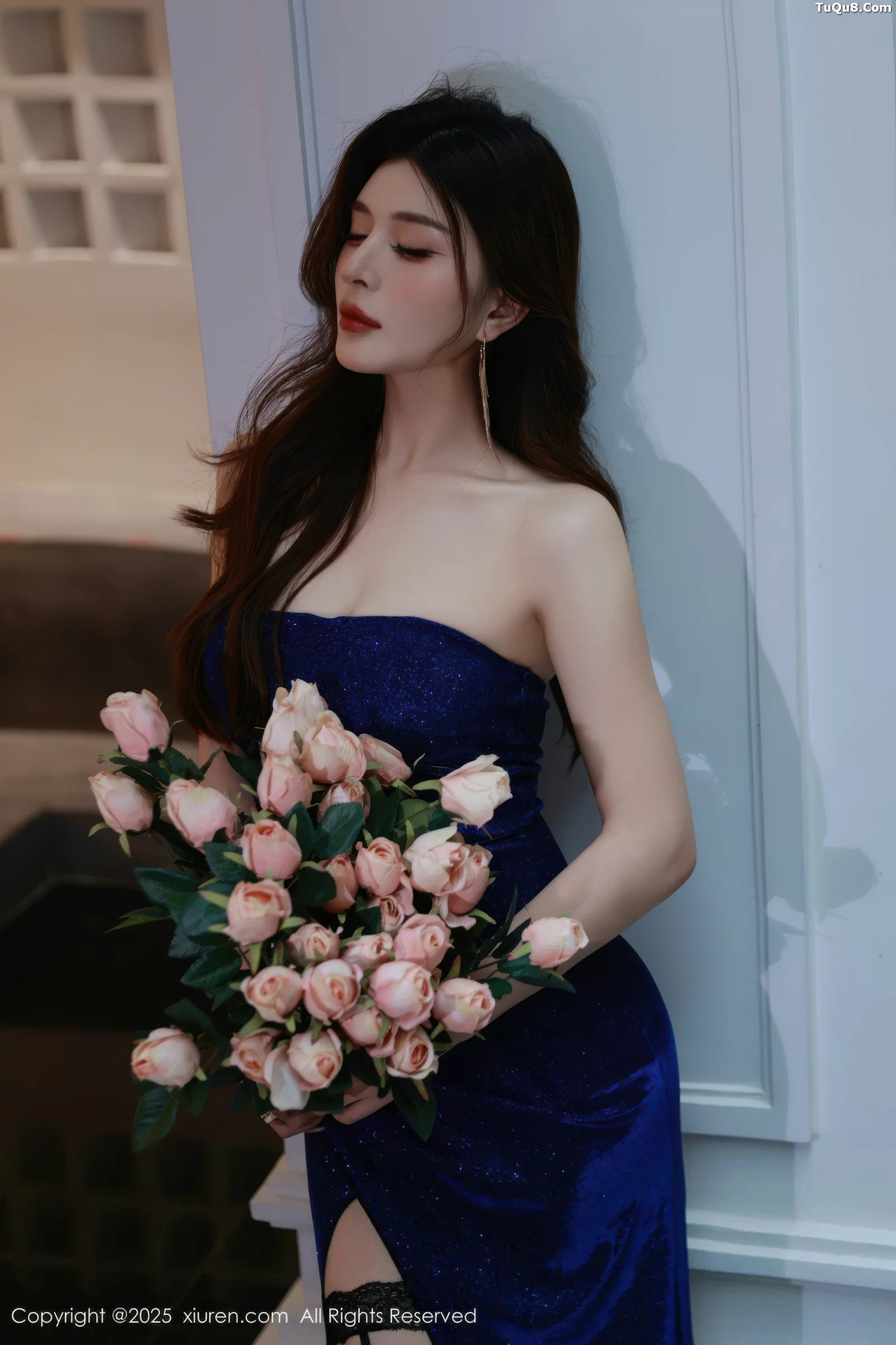 秀人集.com_[XiuRen秀人网]No.10740_模特阿依莎性感蓝色连衣裙露蓝色内衣配黑丝袜秀曼妙身材诱惑写真71P