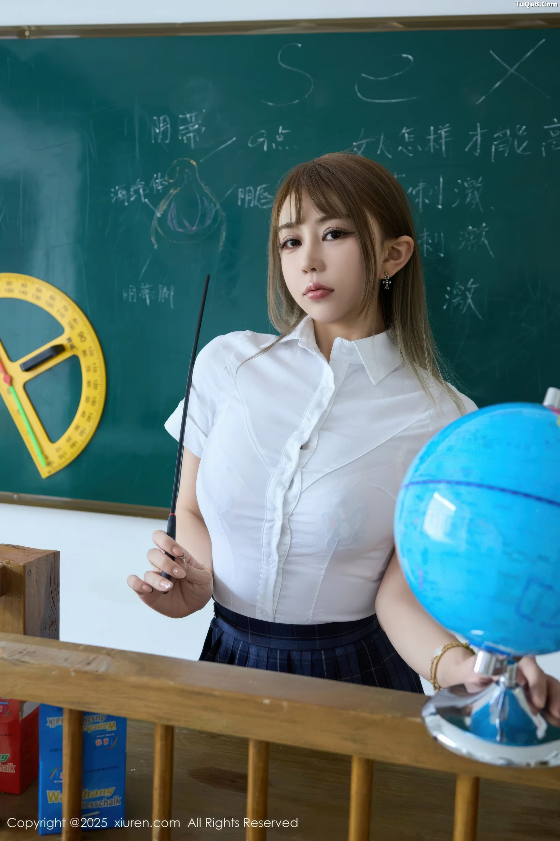 秀人集.com_[XiuRen秀人网]No.10750_模特Zoe柚柚教室场景性感JK服装配超薄肉丝秀凹凸身材诱惑写真70P