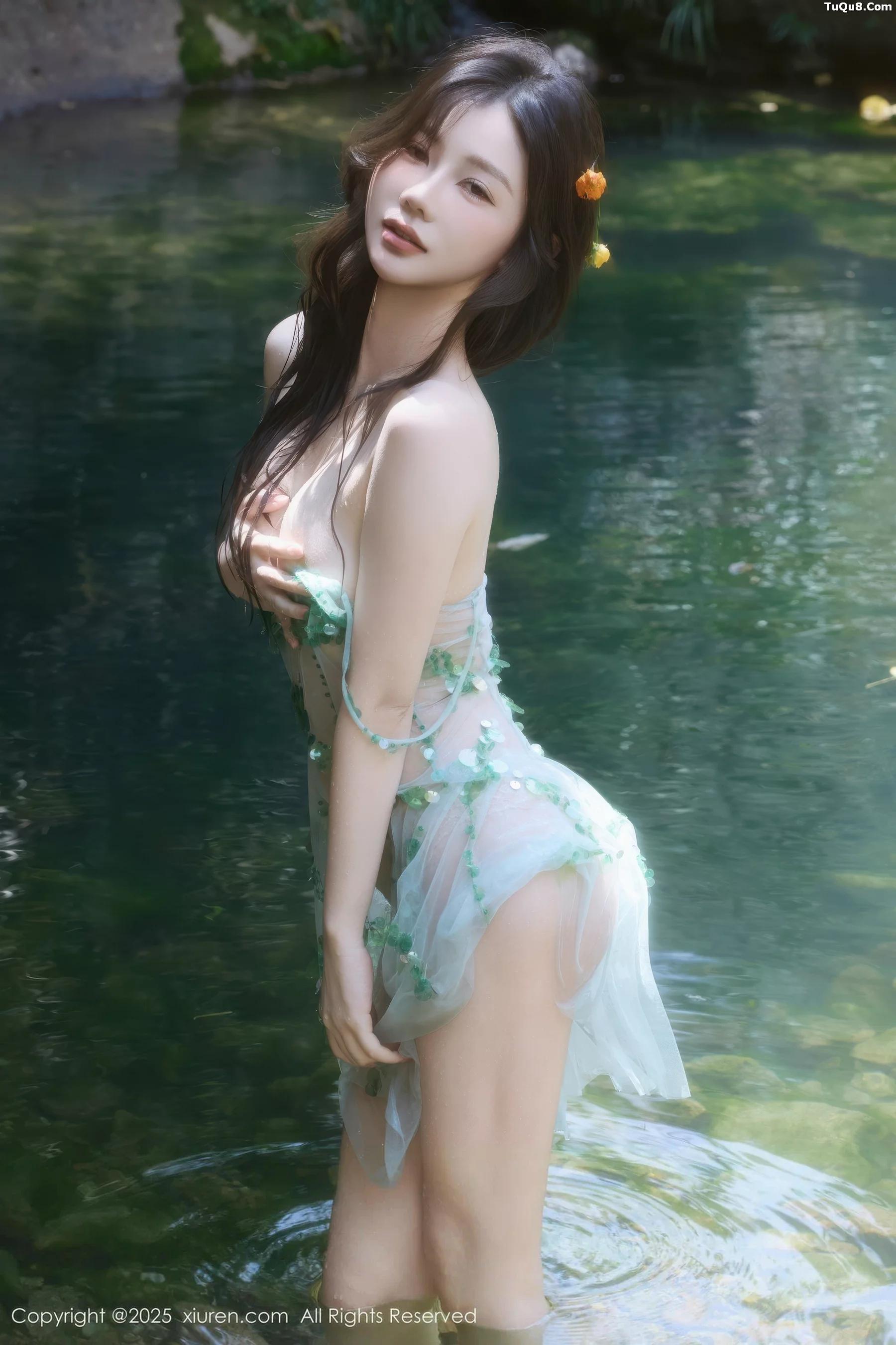 秀人集.com_[XiuRen秀人网]No.10756_模特尹甜甜户外小溪性感薄纱亮片裙湿身秀丰腴身材惹火诱惑写真60P