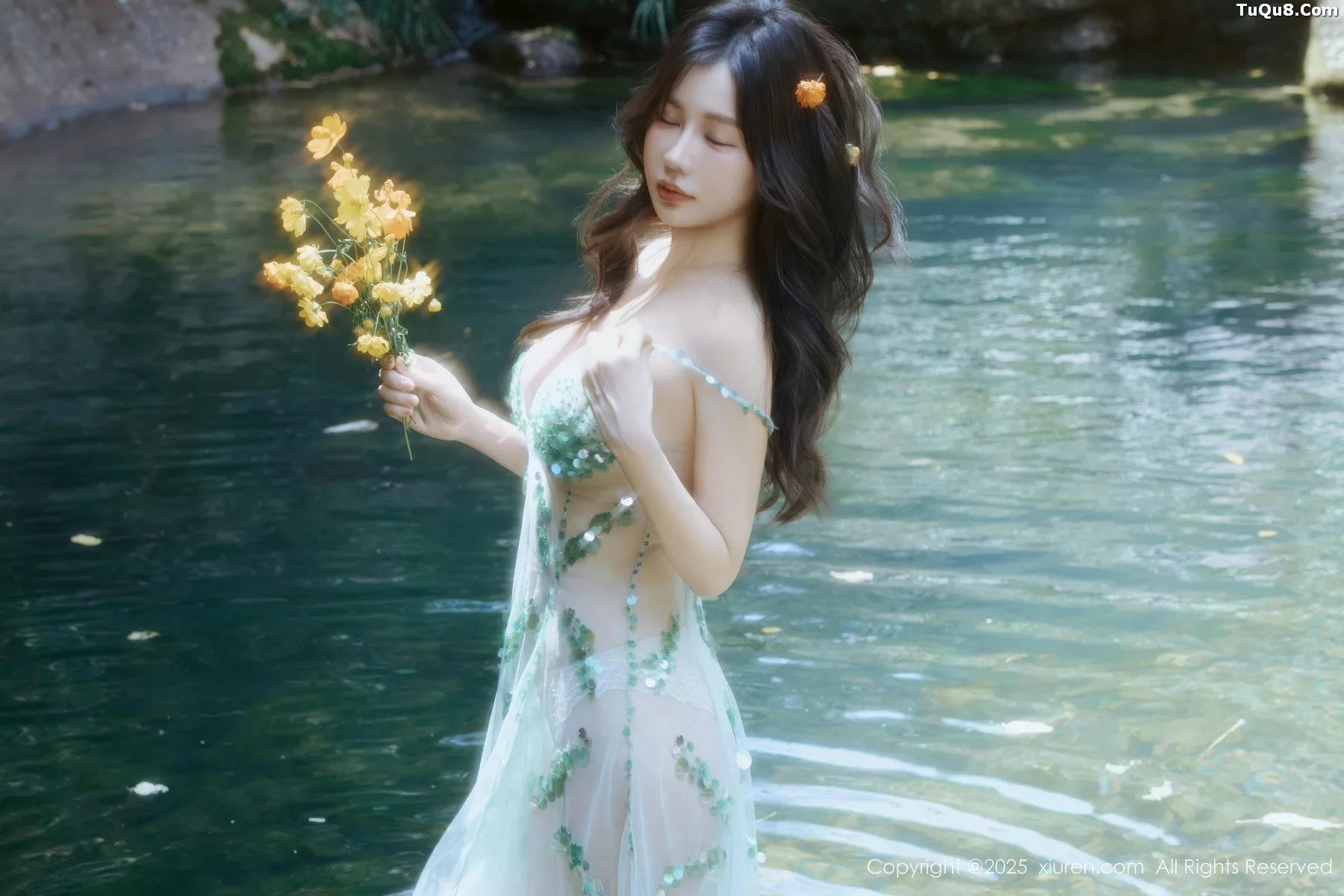 秀人集.com_[XiuRen秀人网]No.10756_模特尹甜甜户外小溪性感薄纱亮片裙湿身秀丰腴身材惹火诱惑写真60P