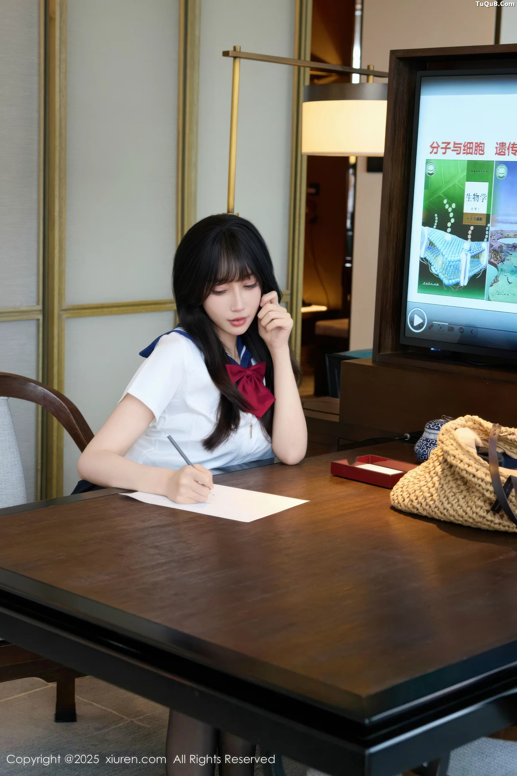 秀人集.com_[XiuRen秀人网]No.10766_模特玥儿玥er私房性感JK制服配超薄黑丝秀曼妙身姿迷人诱惑写真68P