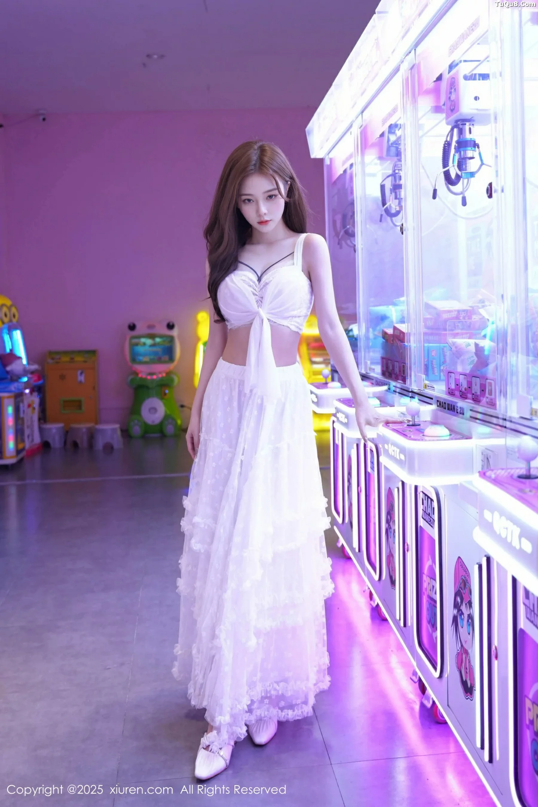 秀人集.com_[XiuRen秀人网]No.10791_模特拍黄瓜girl性感白色连衣裙露白色内衣秀曼妙身材诱惑写真74P