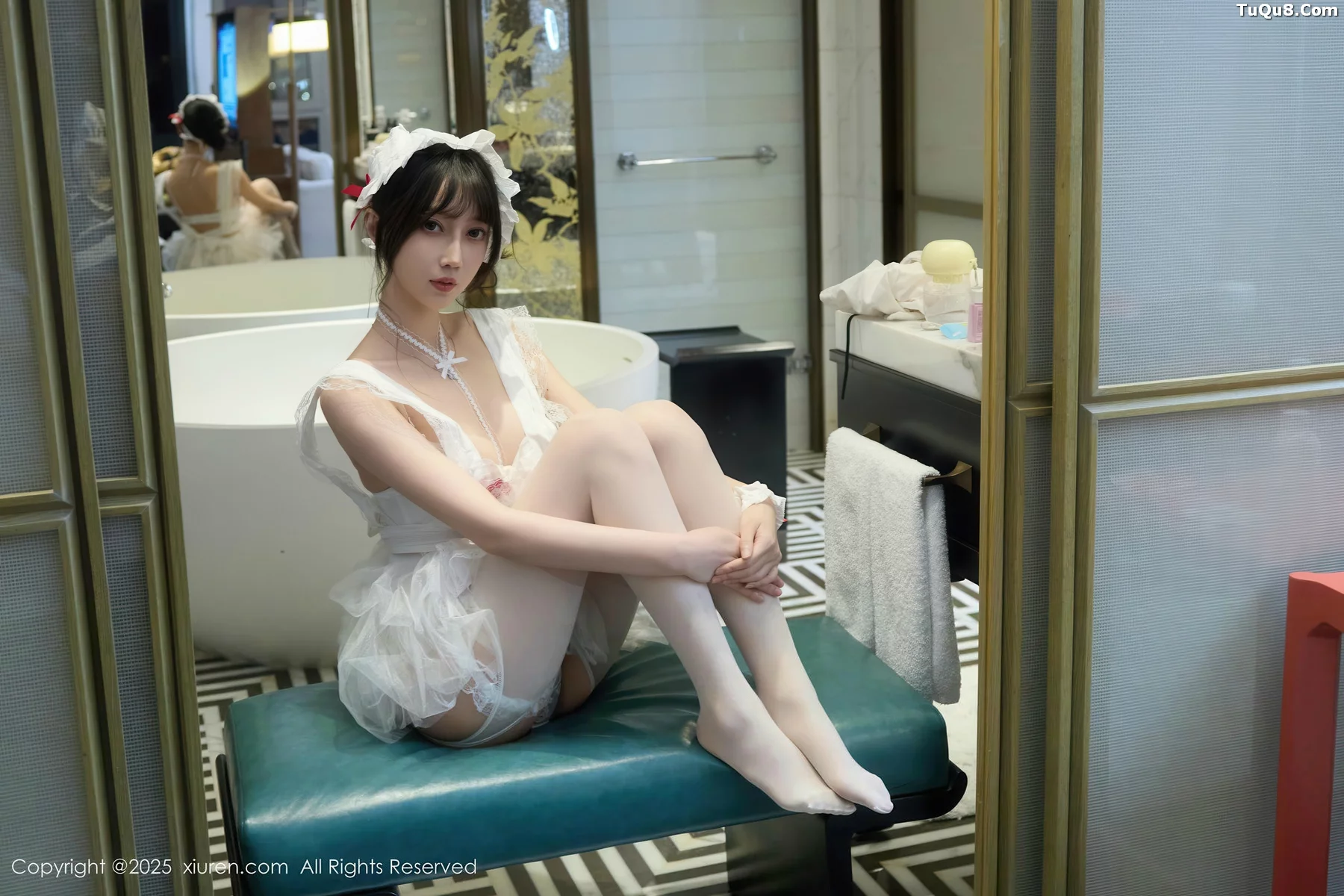 秀人集.com_[XiuRen秀人网]No.10827_模特玥儿玥er性感萝莉女仆装配白丝吊袜秀完美身材迷人诱惑写真64P