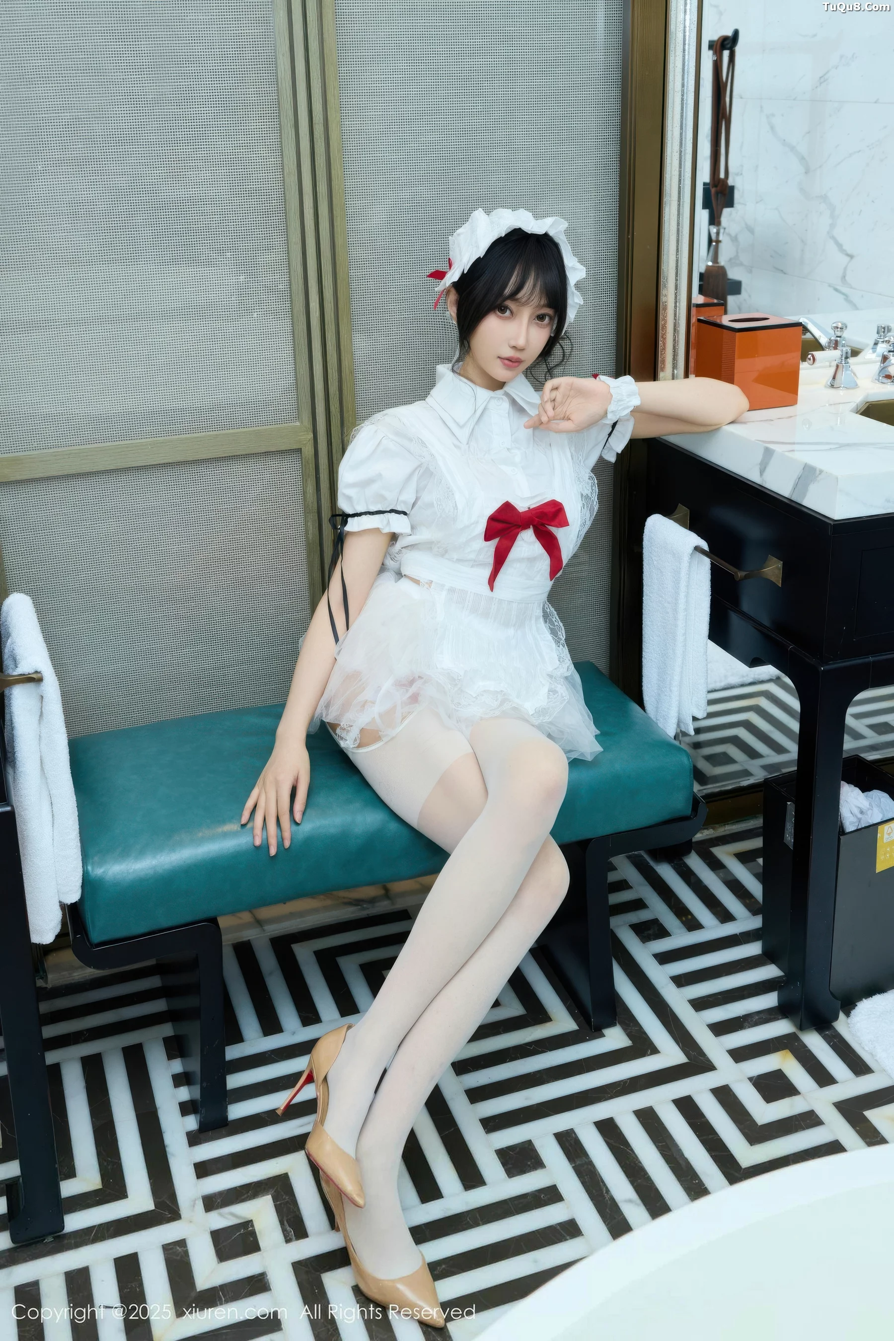 秀人集.com_[XiuRen秀人网]No.10827_模特玥儿玥er性感萝莉女仆装配白丝吊袜秀完美身材迷人诱惑写真64P