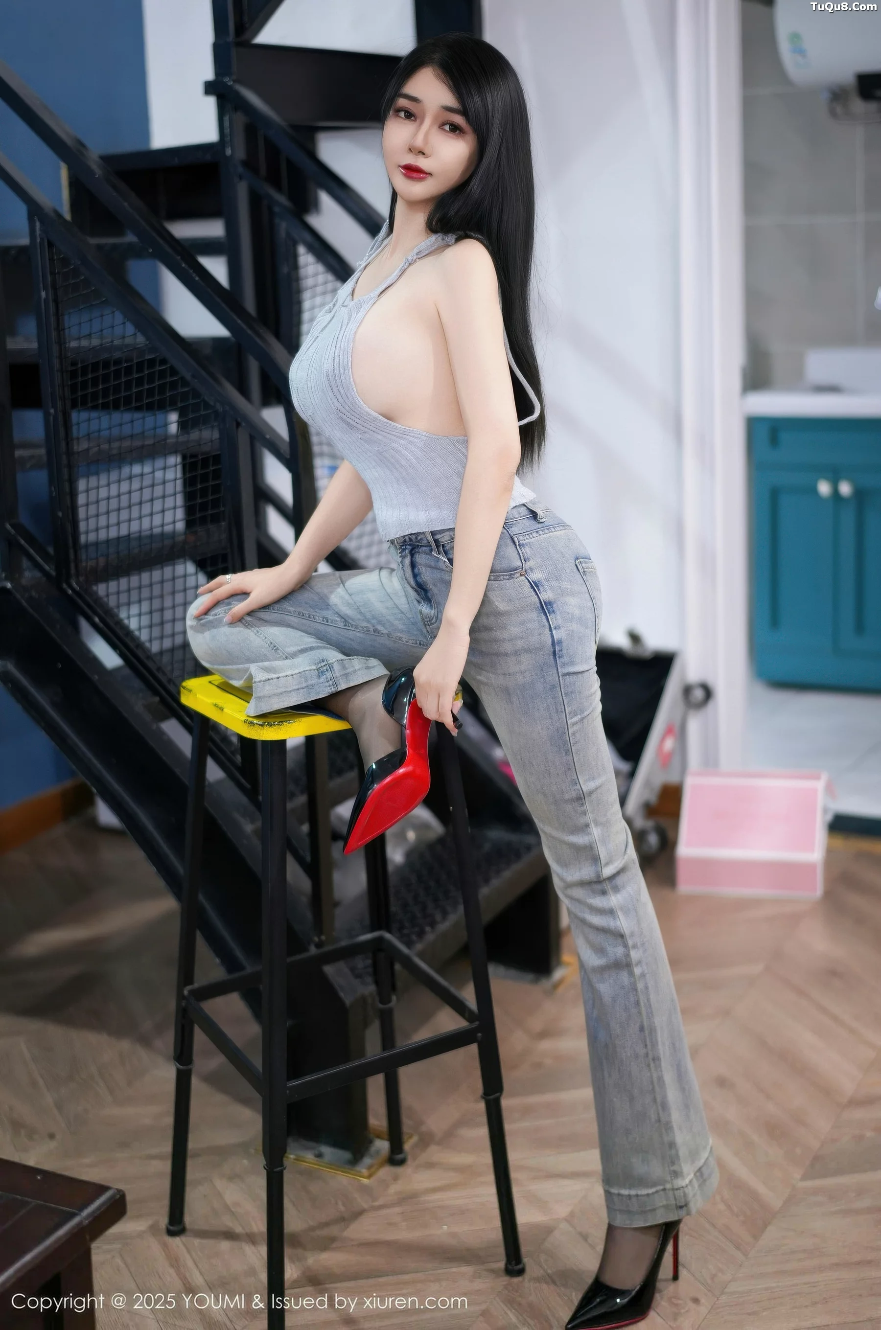 秀人集.com_[YouMi尤蜜荟]Vol.1171_模特凯竹Quinn性感灰色露背吊带配超薄黑丝秀丰腴身材诱惑写真67P