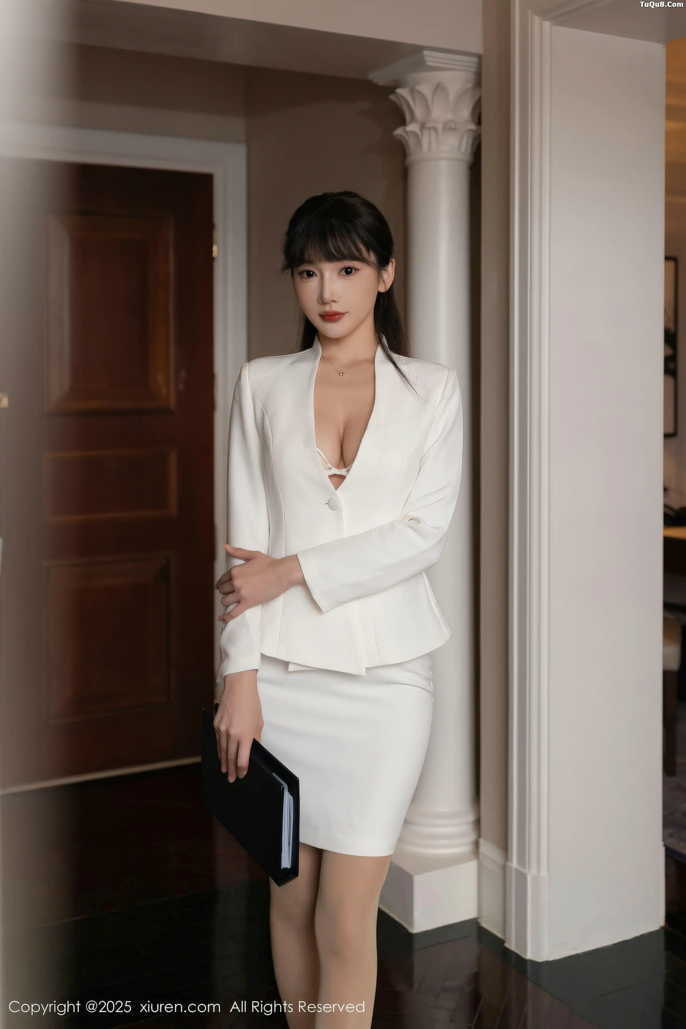 秀人集.com_[XiuRen秀人网]No.11042_模特陆萱萱性感白色套装露白色内衣配超薄肉丝秀曼妙身材诱惑写真80P