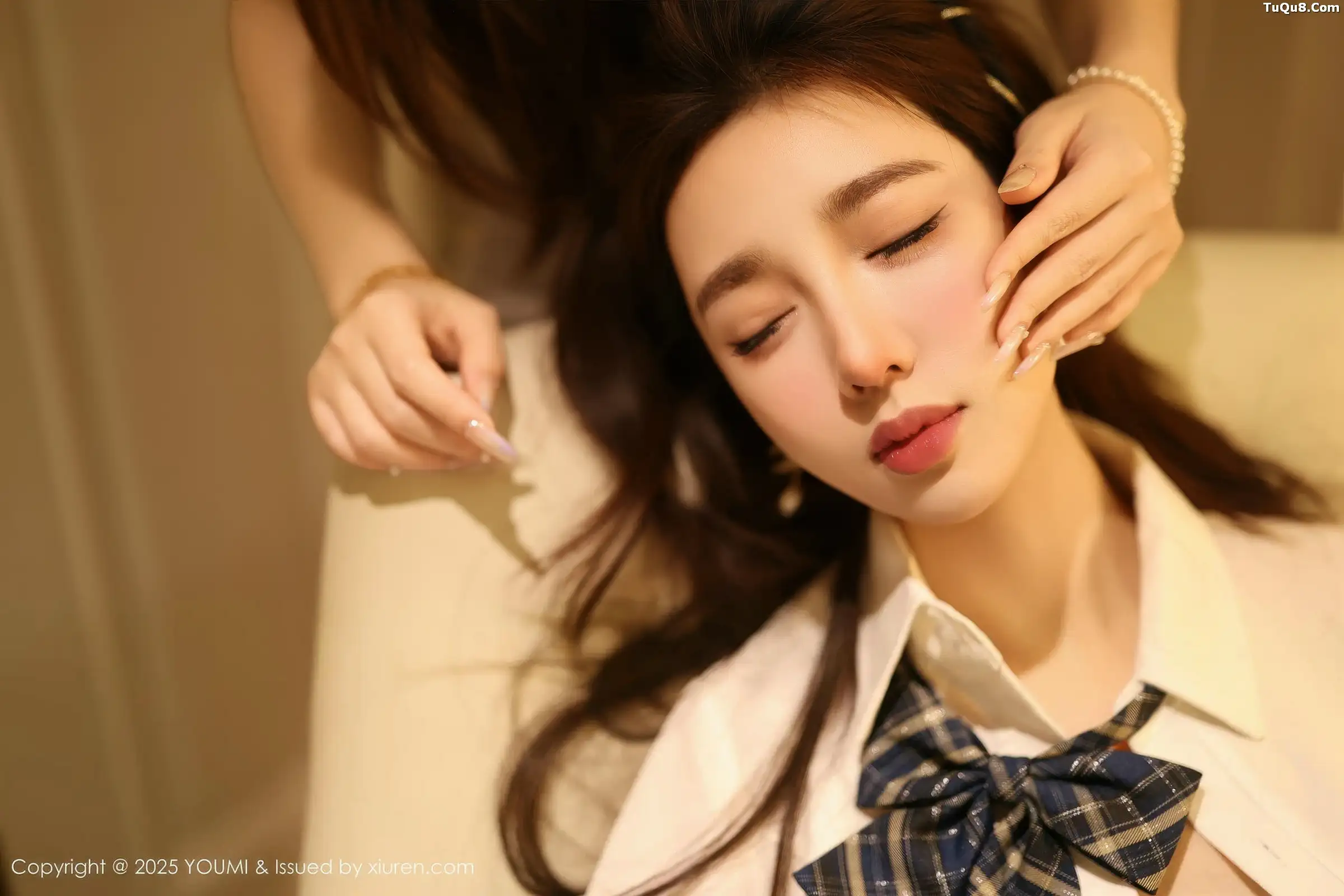 秀人集.com_[YouMi尤蜜荟]Vol.1183_模特Twins-桃桃性感JK制服露白色内衣配超薄黑丝秀美腿诱惑写真92P